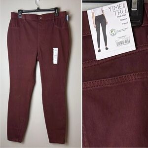 NEW Time and Tru Jegging Jeans Sie XL 16 18 High Rise Stretch Fitted Rustic Plum